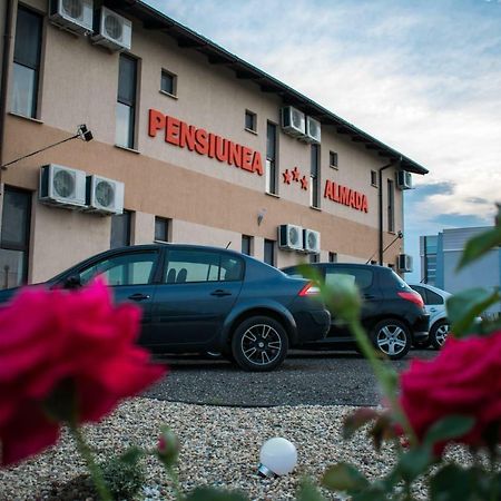 Pensiunea Almada Arad Exteriér fotografie